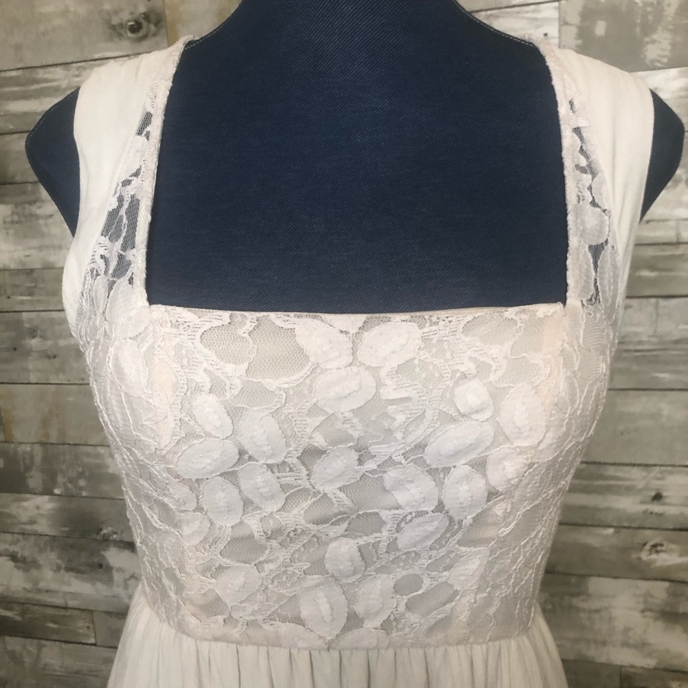 Sz 2 Cooperative Lace Cream Dress with Pockets! - Picture 2 of 6